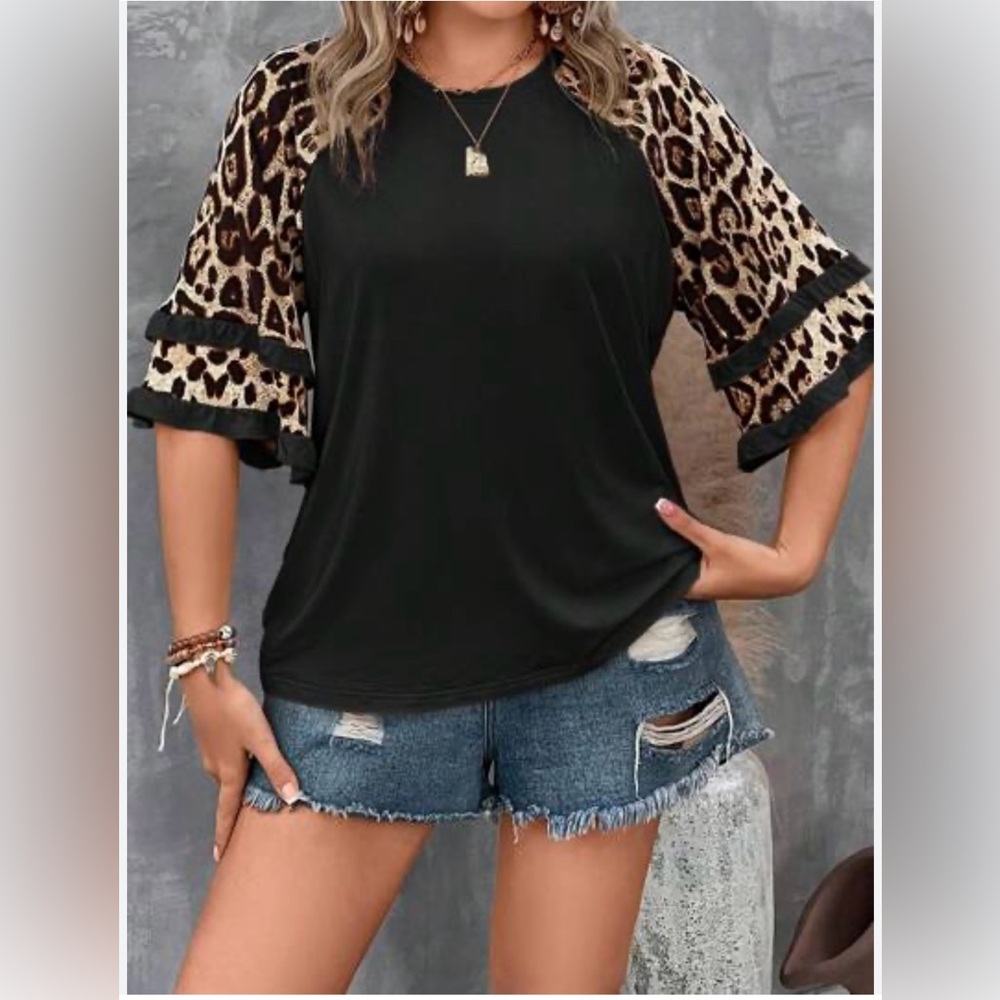 Leopard Print Sleeve Black Top